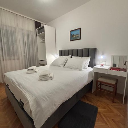 Morosini Apartments Biograd Na Moru Esterno foto